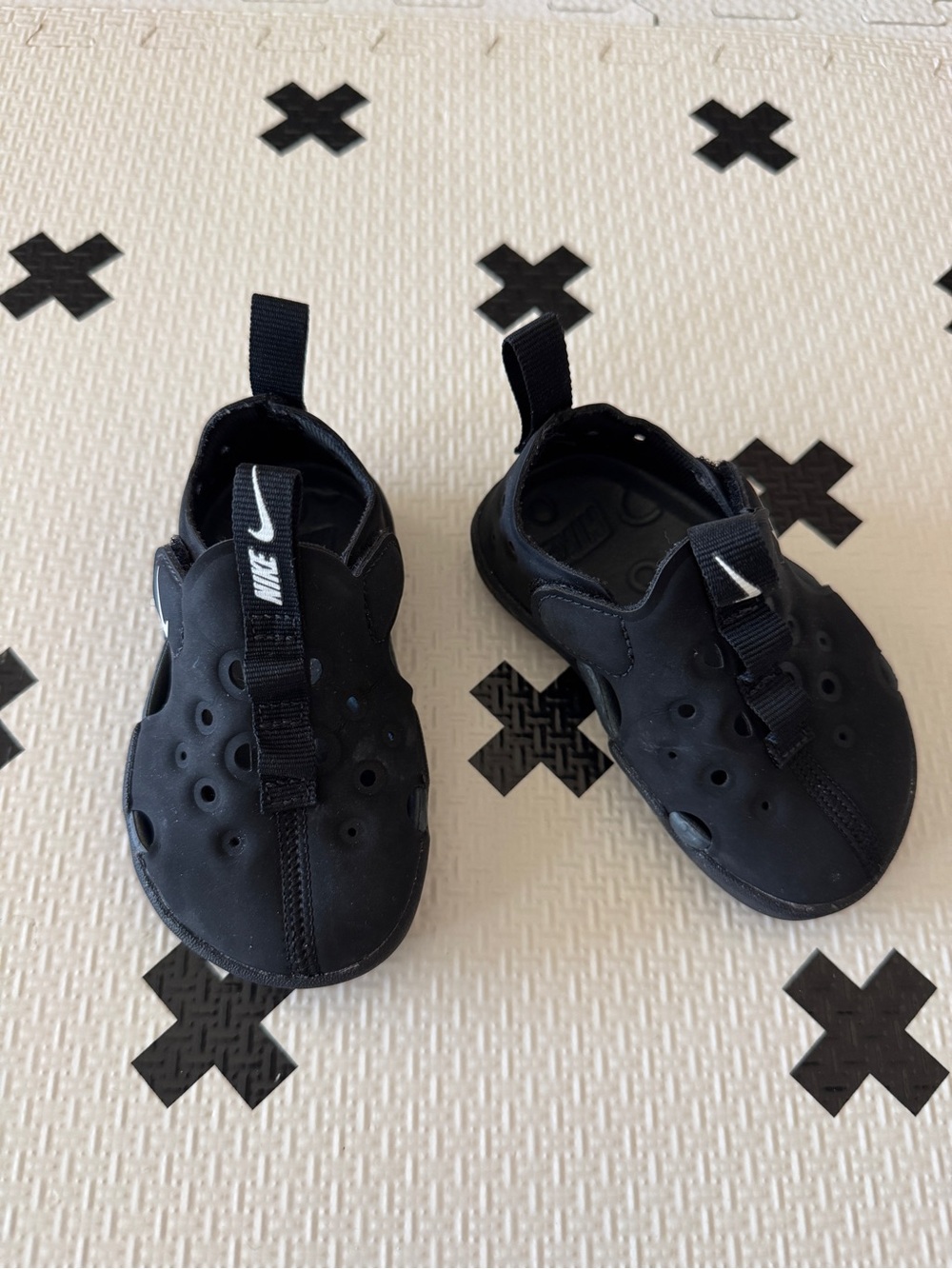 Nike Kids Black sandals Shoes